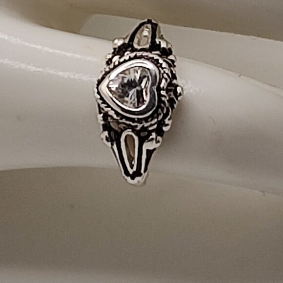 Delicate Silver and rhinestone heart ring, Size 3 - Picture 8 of 8